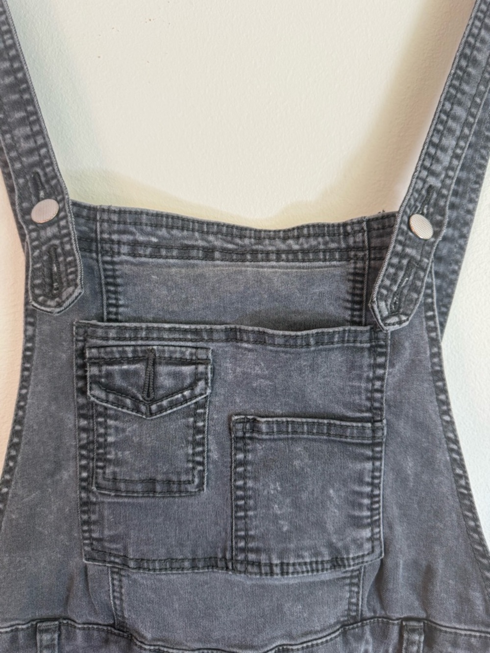 Free People Grey Overalls Skinny Leg Cropped Rolled Hem 28 Casual Festival - Picture 7 of 11